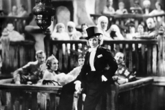 Marlene_Dietrich_in_Morocco